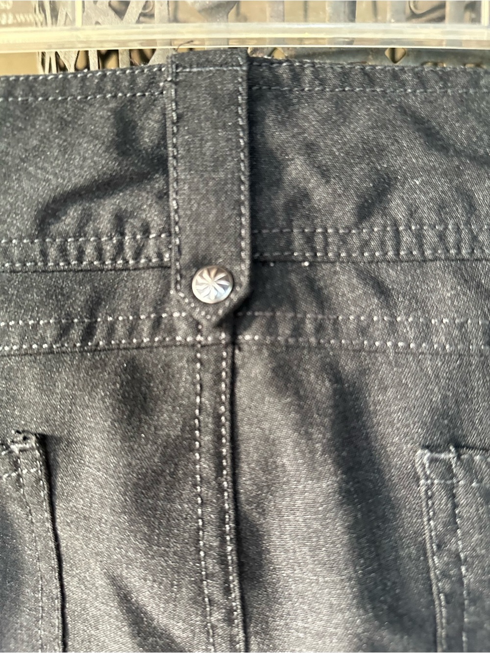 Athleta Women's Duster Cargo Pants in a charcoal gray - Picture 6 of 9